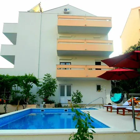 Cordis Apartment