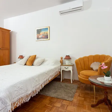 Apartment Cordis