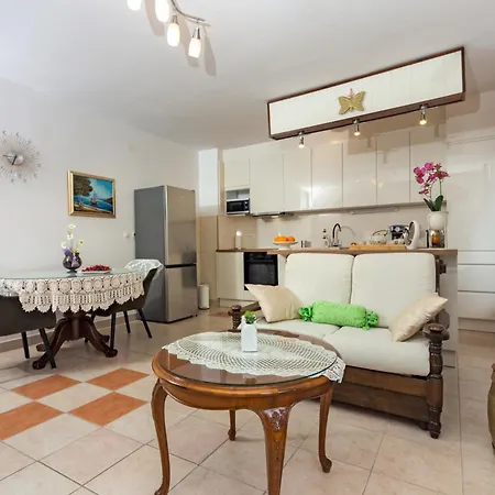 Cordis Apartment *