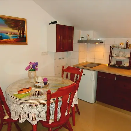 Cordis Apartment