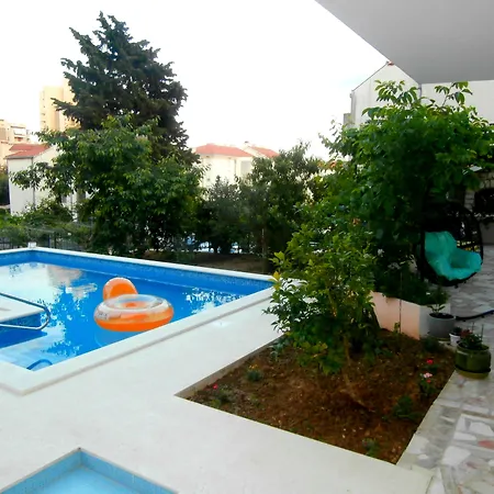 Apartment Cordis *