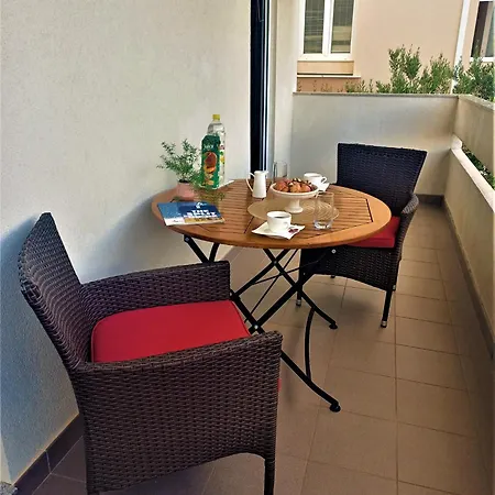 Cordis Apartment