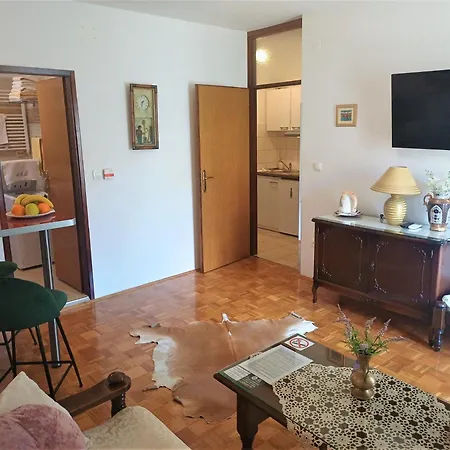 Cordis Apartment